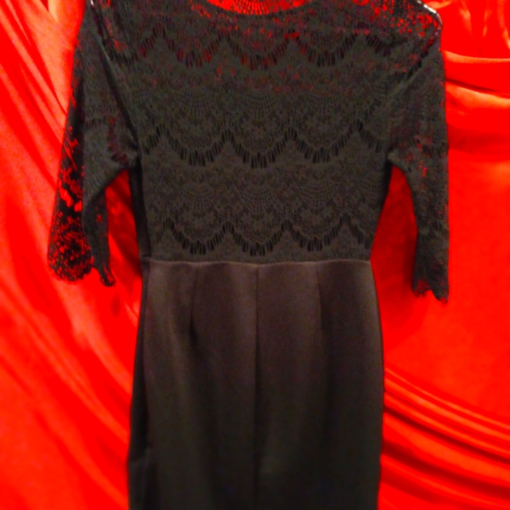Black 3/4 sleeve dress